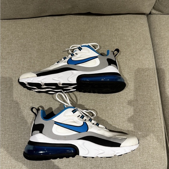 Nike Air 270 React White and Blue - Picture 2 of 8
